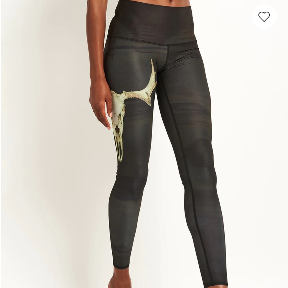 Teeki skull leggings size small